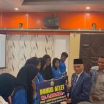 Pj Gubernur Berikan Reward Atlet dan Pelatih yang Tampil di POPNAS Palembang