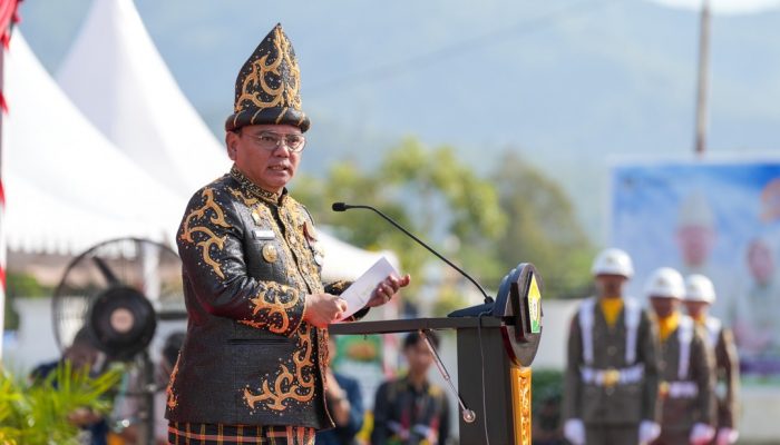 Pimpin Upacara HUT Koltim, Pj Gubernur Sultra Sampaikan Tiga Hal