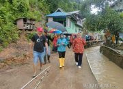 TP PKK Sultra Salurkan Bantuan Banjir di Kota Kendari