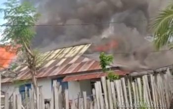 Satu Rumah di Muna Nyaris Ludes Dilalap Si Jago Merah, Pemilik Syok Berat