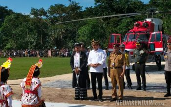 Tiba di Muna, Presiden Jokowi Disambut Tarian Adat Khas Daerah