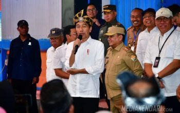 Tiba di Muna dan Mubar, Presiden Cek Pelayanan Kesehatan di RSUD Baharuddin dan Kunjungi Pasar Kambara