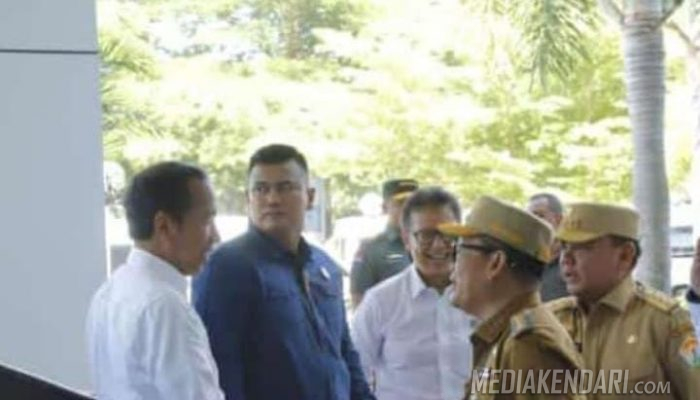 Presiden Jokowi Kunker di Blud RSUD Konawe, Puji Kinerja Pj Bupati Harmin Ramba yang Merawat RS, Cocok Jadi Bupati Defenitif