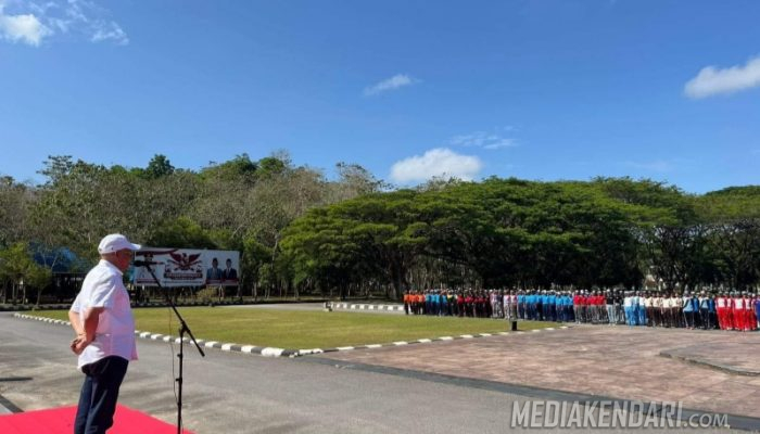 Sekda Sultra Wakili Pj Gubernur Beri Arahan Peserta Latihan Gabungan Paskibraka 2024 dan Calon Paskibraka