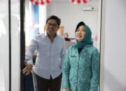 Penilaian Kebersihan Kantor, Ibu Wagub Sultra Kunjungi Diskominfo