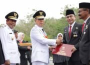 Enam ASN Sultra Terima Satyalancana Karya Satya di Hari Kemerdekaan