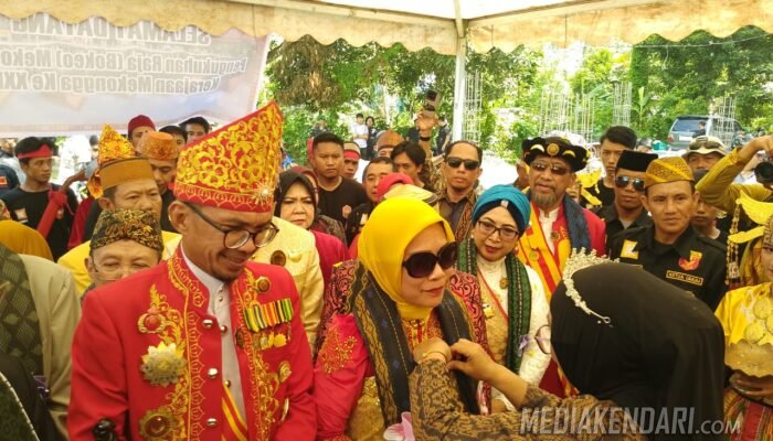 Hasmito Dachlan Resmi Dikukuhkan Jadi Raja Bokeo Mekongga XXI, Pemkab Kolaka Siap Dukung Pelestarian Budaya