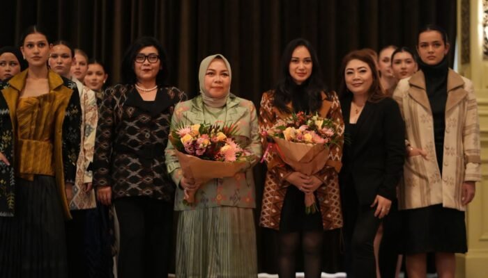 Mahakarya Tenun Sobi Curi Perhatian di Belanda, Produk Mantel Heritage Laris di Pasar Internasional