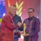 Rektor IAIN Kendari Raih Penghargaan Sultra Award 2025, Bukti Prestasi Akademik yang Gemilang