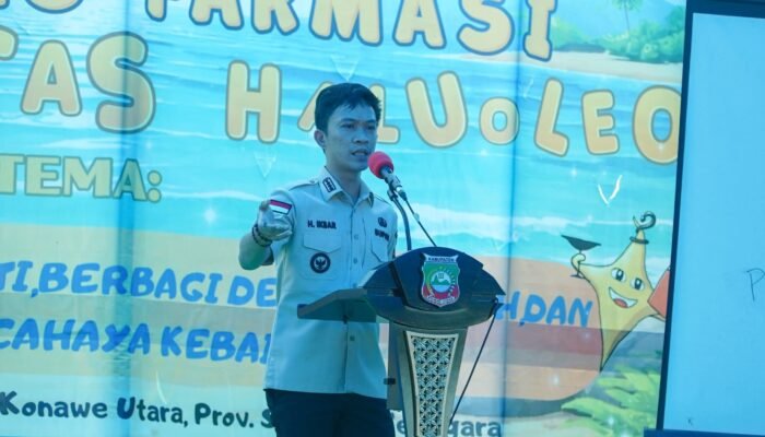 170 Mahasiswa Farmasi UHO Turun ke Desa, Bupati Ikbar Apresiasi Aksi Nyata Pengabdian