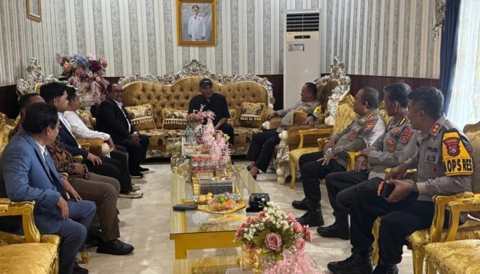 Kapolda Sultra dan Ketua DPRD Kunker ke Bombana, Pastikan Kamtibmas Kondusif Jelang Ramadan