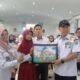 Siswi Tunarungu SLBN 2 Kendari Lukis Wajah Gubernur Sultra sebagai Hadiah Ulang Tahun