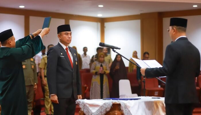 Lantik Pj Sekda Baru, Gubernur Sultra Tegaskan Penguatan Pelayanan Publik
