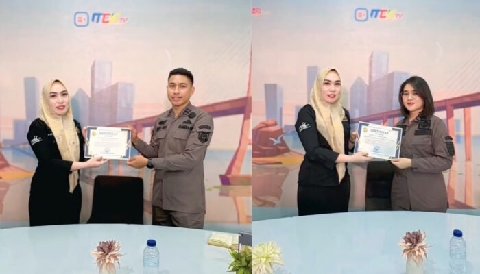 Usai Live Program Jaksa Menjawab, Komisaris MEK TV Berikan Sertifikat Penghargaan ke Jaksa Kejari Muna
