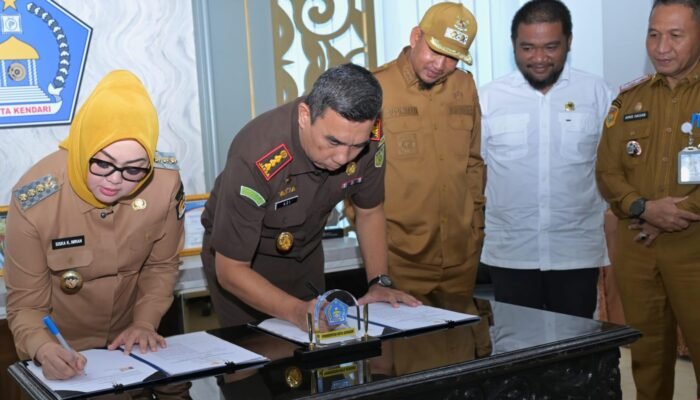 Jalin Kerjasama Bantuan Hukum, Wali Kota dan Kajari Kendari Sama-Sama Teken MoU