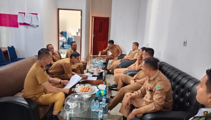 Perdana Masuk Kantor sebagai Plt Kepala DPMD Konawe, Aswar Rasak Tuntaskan Polemik 4 Kades yang Lulus PPPK