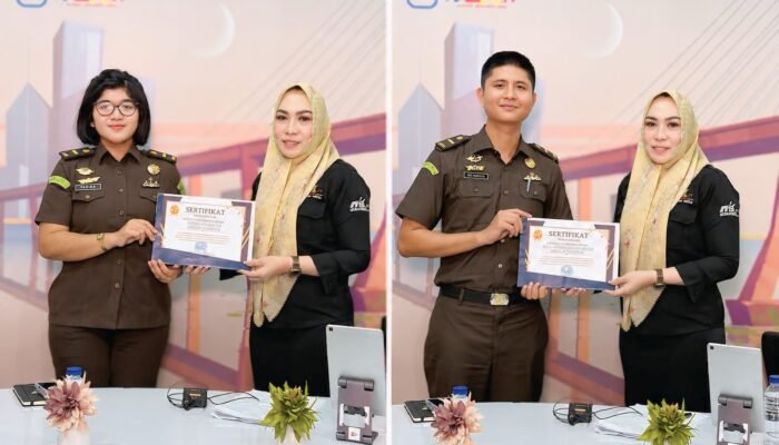 Angkat Tema Dialog Tindak Pidana Cyber Crime, Dua Jaksa Fungsional Kejari Wakatobi Raih Penghargaan dari Komisaris MEK TV