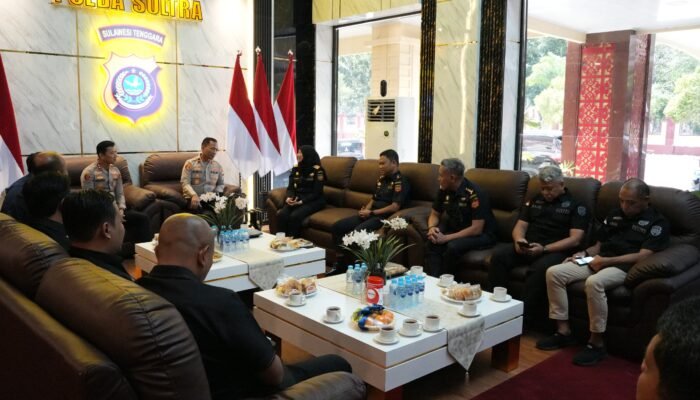Kapolda Sultra Terima Audiensi Bea Cukai, Perkuat Sinergi Berantas Peredaran Rokok Ilegal