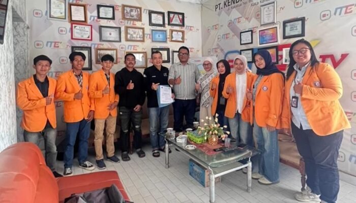 ‎MEK TV dan Mediakendari.com Terima 10 Mahasiswa Jurnalistik UHO ikuti Program Magang