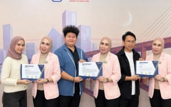 Jalin Kerjasama Publikasi Jangka Panjang, Komisaris MEK TV Berikan Sertifikat Penghargaan Kepada Perwakilan Manajemen Huayou Cobalt dan Apresiasi IPIP Pomalaa sebagai Pusat Hilirisasi Baru di Sultra