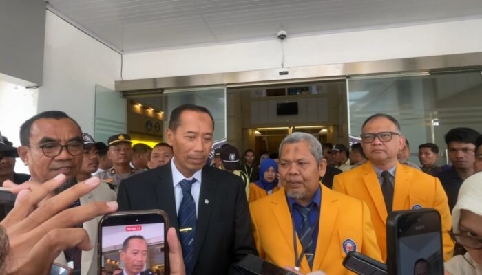 Prof. Takdir Saili Terpilih sebagai Rektor UHO, Wamen Fauzan Tekankan Kampus Harus Berdampak