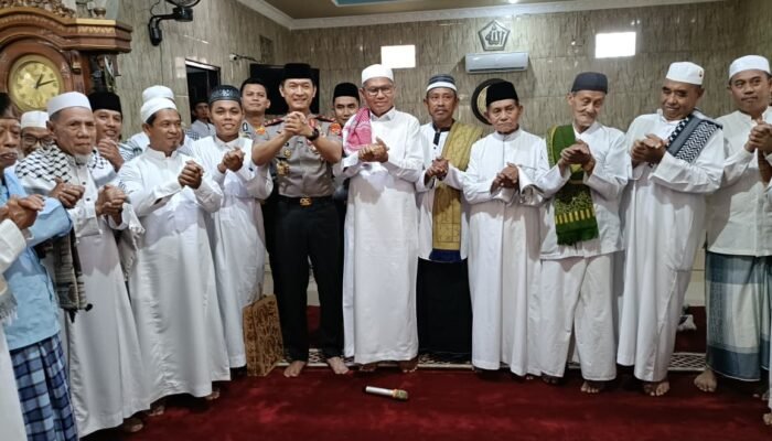 Dari Mimbar Masjid Raudhatul Mujahidin, Kapolda Sultra Gaungkan Jaga Bumi Anoa dan Berantas Narkoba