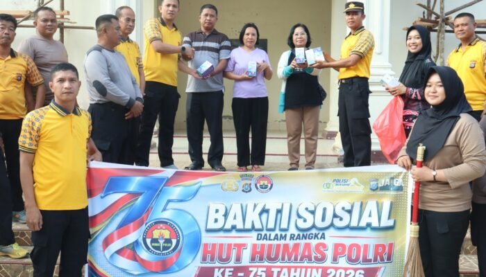 Jelang HUT ke-75 Humas Polri, Kabag SDM Polres Konsel AKP Sriyanto Pimpin Bakti Sosial di Gereja Siloam : Indahnya Toleransi Polri Bersama Masyarakat